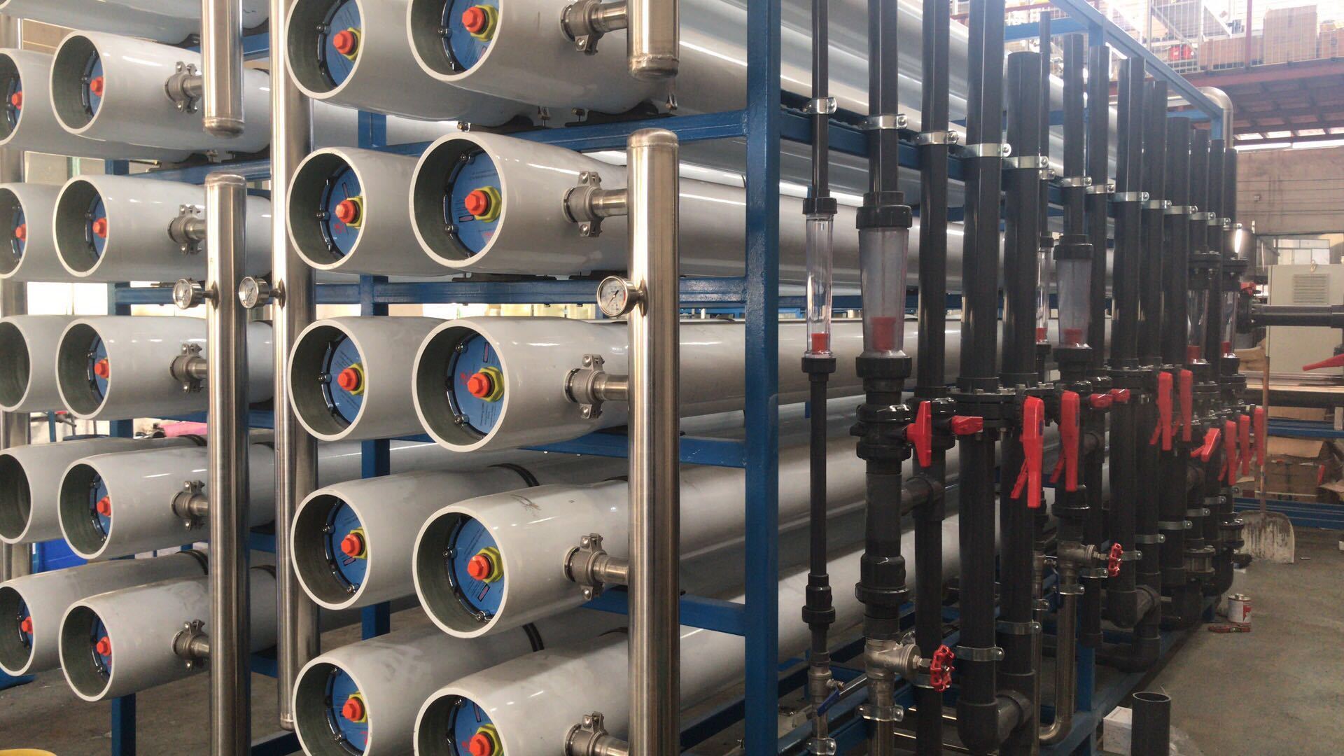 如何清洗反滲透設(shè)備里面的污染物?